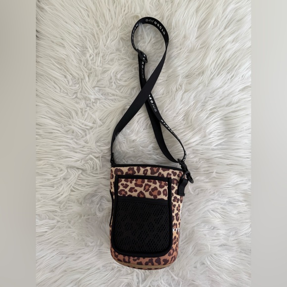 Leopard Hydrojug Sleeve - Picture 1 of 6